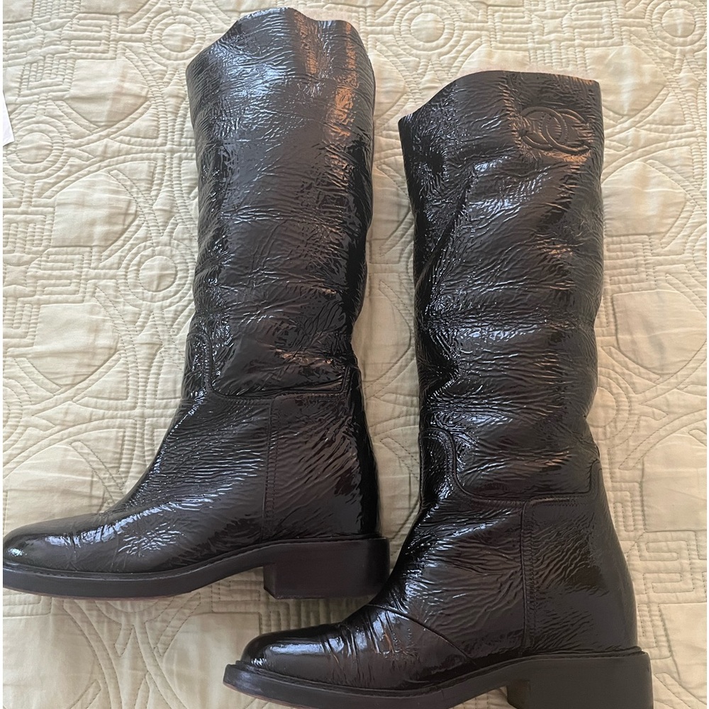 Chanel authentic winter boot with fur  inside - Picture 9 of 10